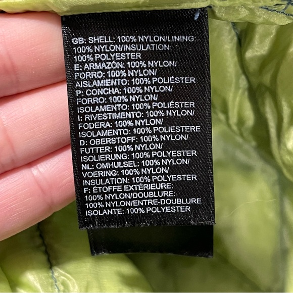 The North Face Thermoball womens hooded jacket. Size Large - Picture 16 of 16